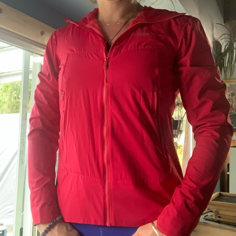 Size small - ARC’TERYX jacket.